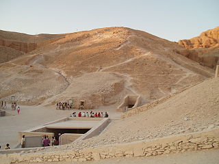 La vallée des rois, entrée de la tombe de Toutânkhamon